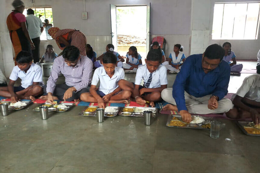 Share a meal. Gift meal trays, glasses, floor mats, water filter, hand-wash. Photo Credit: Mo School Abhiyan DEO WhatsApp group